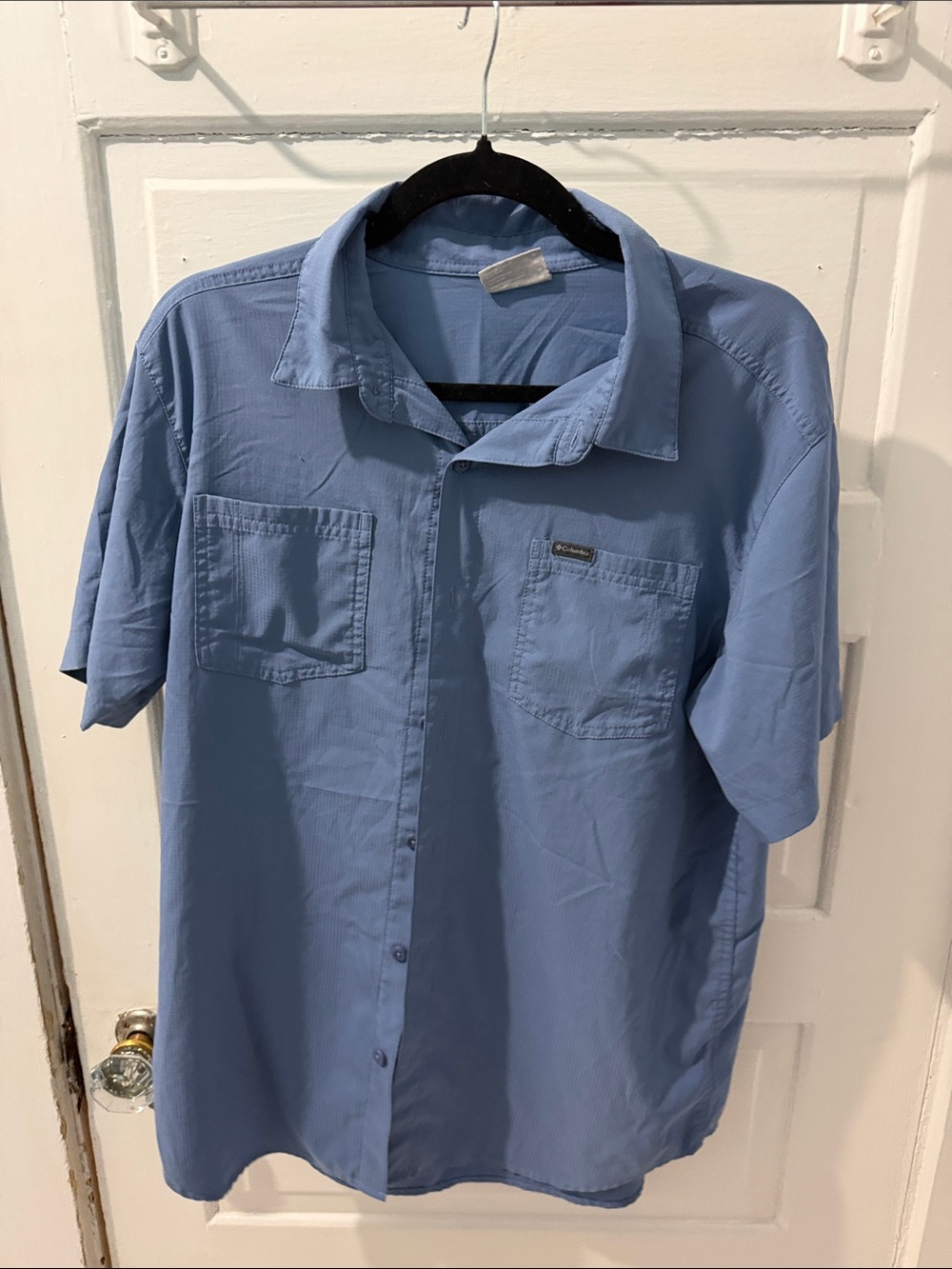 Columbia Men's Light Blue Short-Sleeve Button-Down Shirt